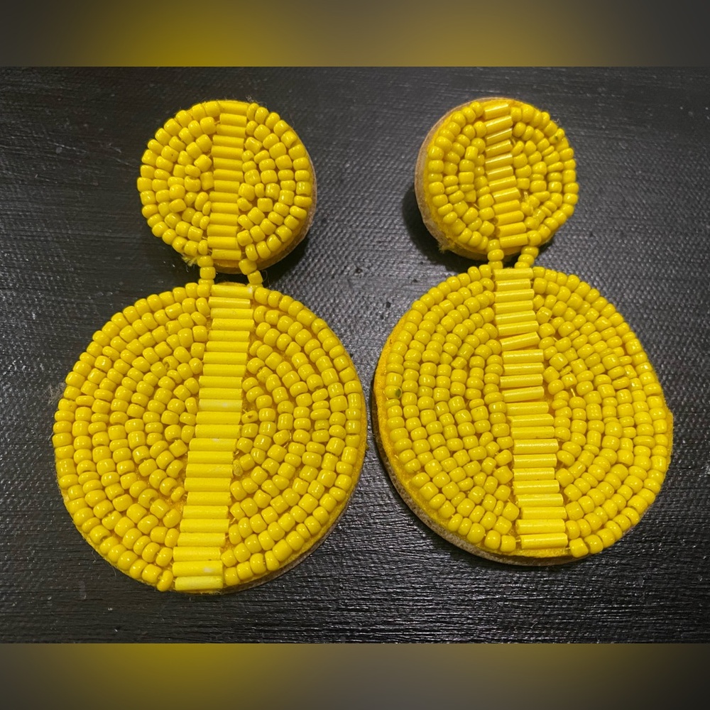 Fun, yellow beaded earrings!
